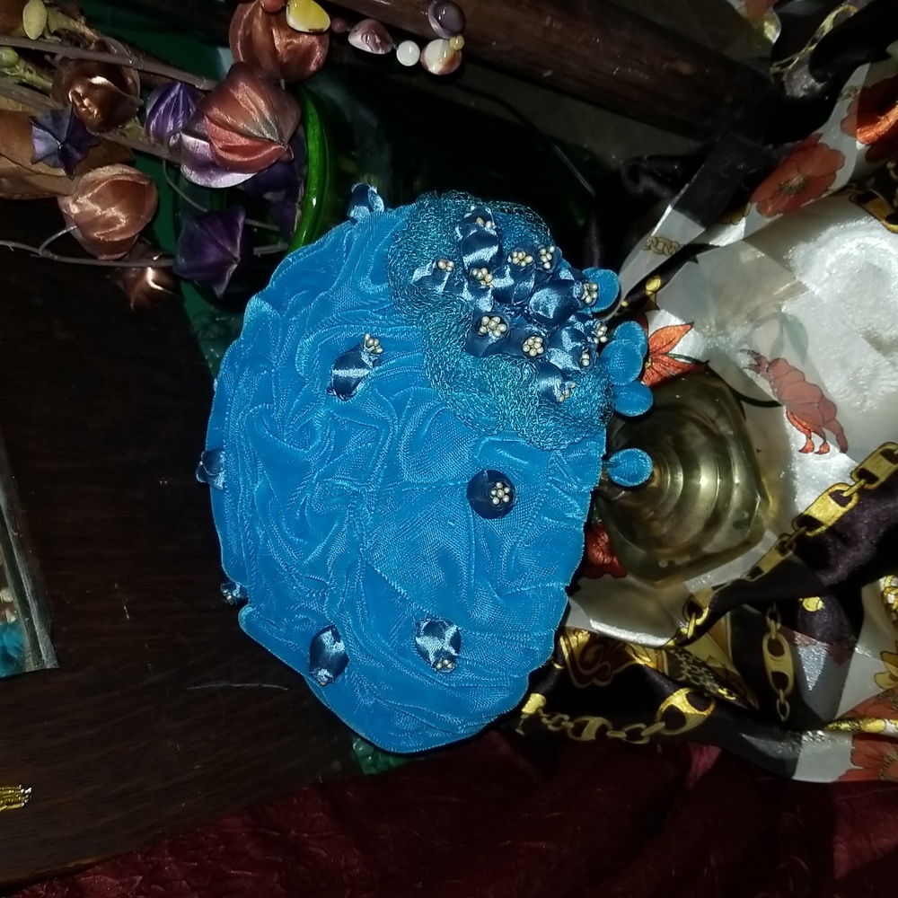 Vintage turquoise velvet hat - Picture 2 of 7